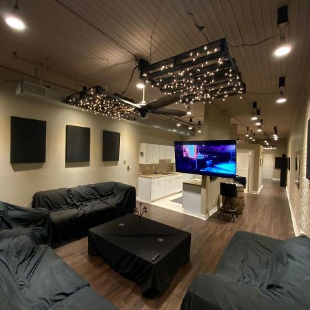 Blackout Themed Residence In The Prime Heart Of Omaha'S Old Market! Ngoại thất bức ảnh