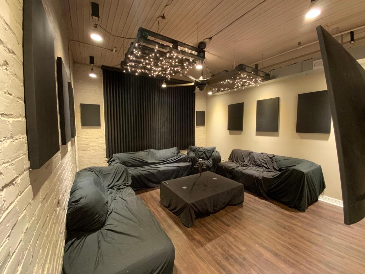Blackout Themed Residence In The Prime Heart Of Omaha'S Old Market! Ngoại thất bức ảnh